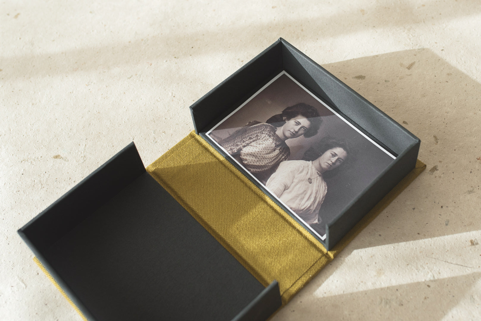 Pudełko na zdjęcia szczękowe